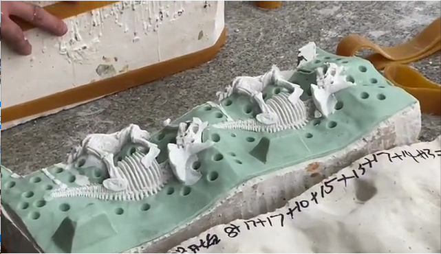 怎么操作注射成型硅膠 ？
